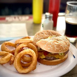 Johnnie's Tavern
