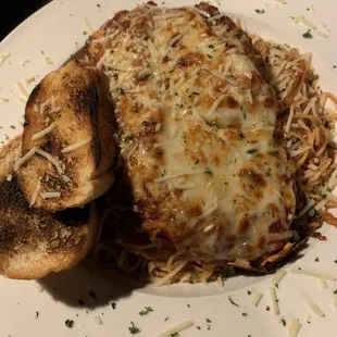 Chicken parmesan dinner-Great size, 2 people can eat off this