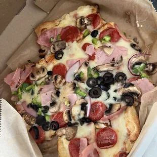 Supreme flatbread pizza