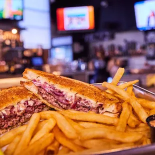 Johnny B&apos;s Awesome Patty Melt!