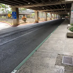 Foreign arrivals green curb