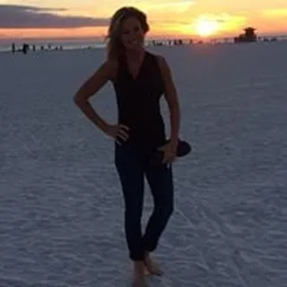Sandy S.