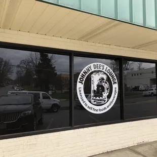 the outside of the restaurant