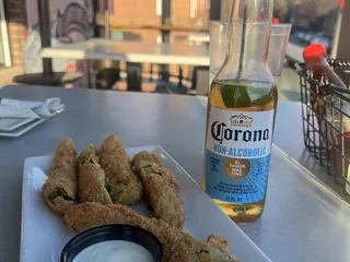 Lee's Pint & Shell