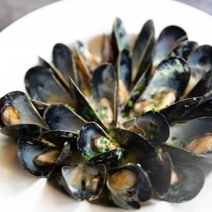Fresh mussels with wine sauce