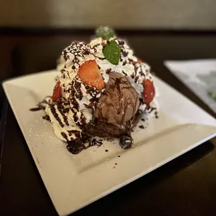 Brownie with ice cream
