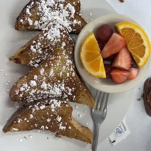 French toast and fruit
