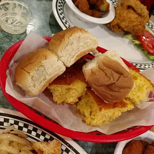 food, chicken wings and fried chicken