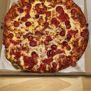 Large one topping pizza extra sauce. Best I've had in Henderson.