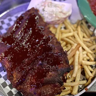 Johnny Mac 's Famous Ribs