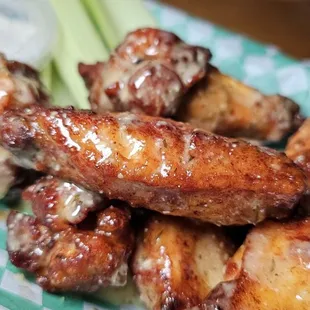 food, bbq chicken, bbq wings, chicken wings and fried chicken, chicken wings, poultry, fried chicken wings, chicken, fried chicken