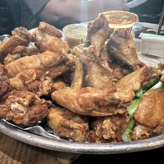 Jumbo Wings 5 lbs. (35 Wings)