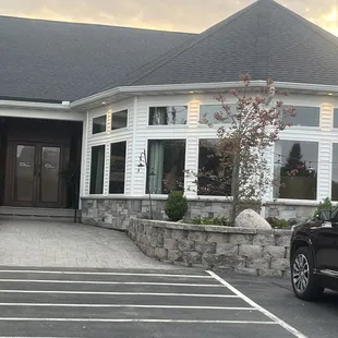 a car parked in front of a building
