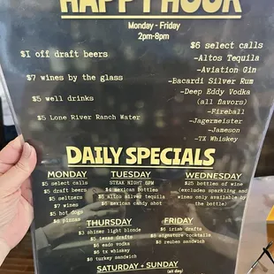 Happy Hour and Daily&apos;s Menu