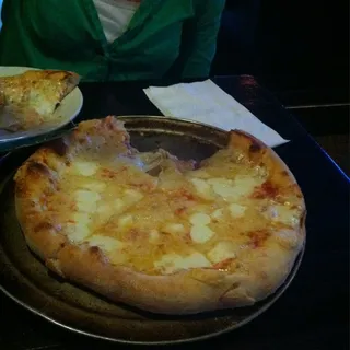 Sei Cheese Pizza