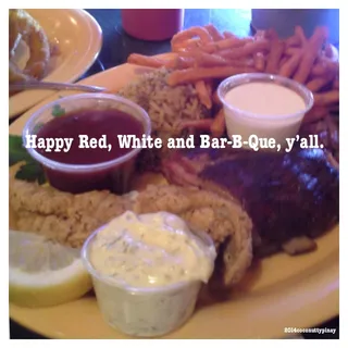 Johnny Rebs Classic Burger
