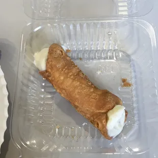 Cannoli for dessert