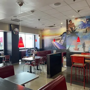 the interior of a fast food restaurant
