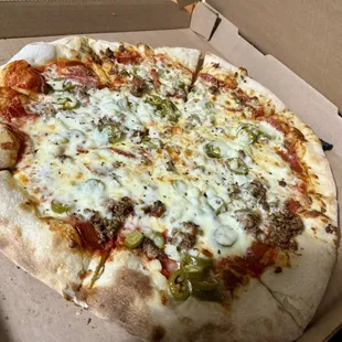 Did the custom pizza with four toppings. Pepperoni, pineapple, sausage, and Jalapeño. Sooo yummy.