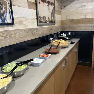 Chicken  Enchiladas , Espinaca and Chips