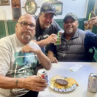 Fun friendly people and complimentary burgers that day