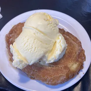 Honey Bun &amp; Ice Cream