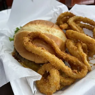 Hamburger  and excellent onion rings