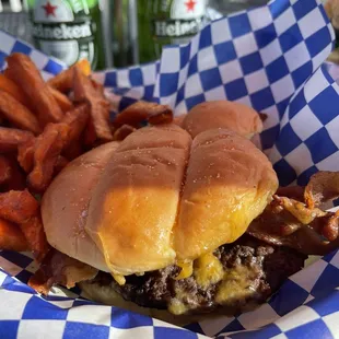 Kids cheeseburger with bacon and sweet potato fries