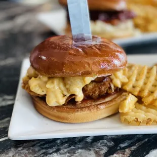 This mac n cheese loaded fried chicken sandwich