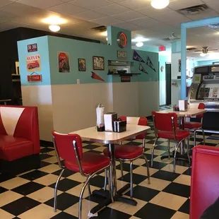 Great lunch and fantastic home made fries!!! We will be back for breakfast after church next week