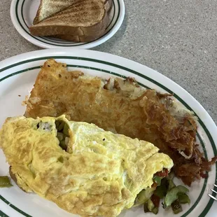 Veggie Omelet with Hashbrowns and Wheat Toast