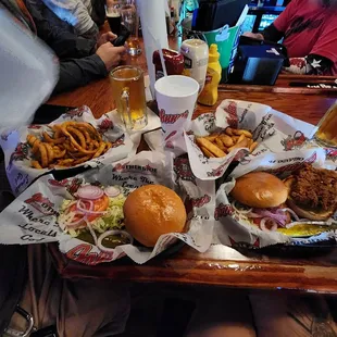  Johnny's Fillin' Station