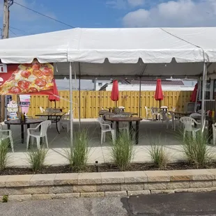 Rain or shine yoou can dine inside or out