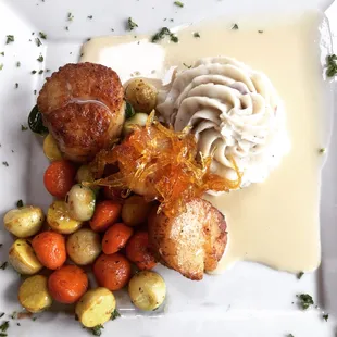 4oz blackened scallops, Parisian style