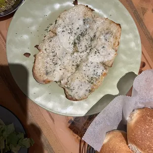 Garlic bread with provolone