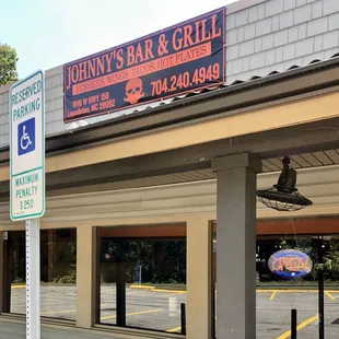 Johnny's Bar &amp; Grill