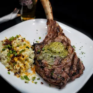 a steak and mashed potatoes