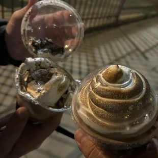 food, dessert, cupcakes