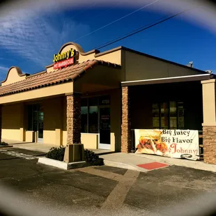 the outside of the restaurant