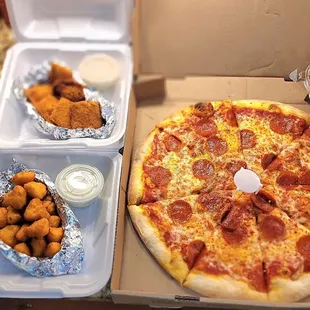 18&quot; pepperoni pizza with a side of fried ravioli and mac &amp; cheese bites.