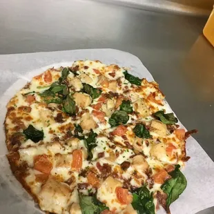 Chicken Spinach Alfredo Pizza