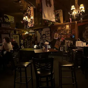 Johnnys  best pizza and service