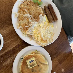 2 egg breakfast with blueberry pancakes and sausage links