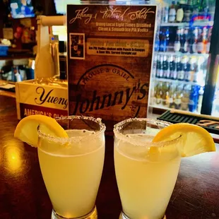 Johnnys is the best place in tarpon to wet your whistle, come see Mickey and the staff to enjoy a nice evening and have some drinks!!