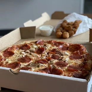 Pepperoni, Italian Sausage &amp; Bacon 12" personal pizza  with a side pepper jack bites