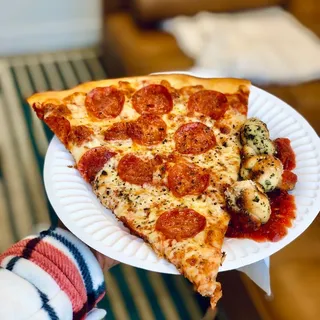 Pepperoni Slice Pizza