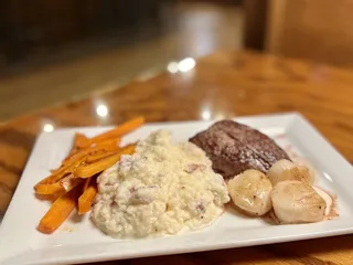 Boat House Pub & Eatery