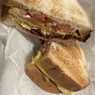 Bacon and Egg Breakfast Sandwich w tomatoes