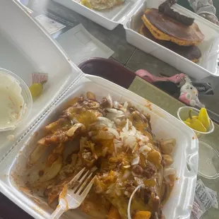 Chili cheese fries