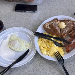 French Toast Combo w/extra over easy egg Yummerz
